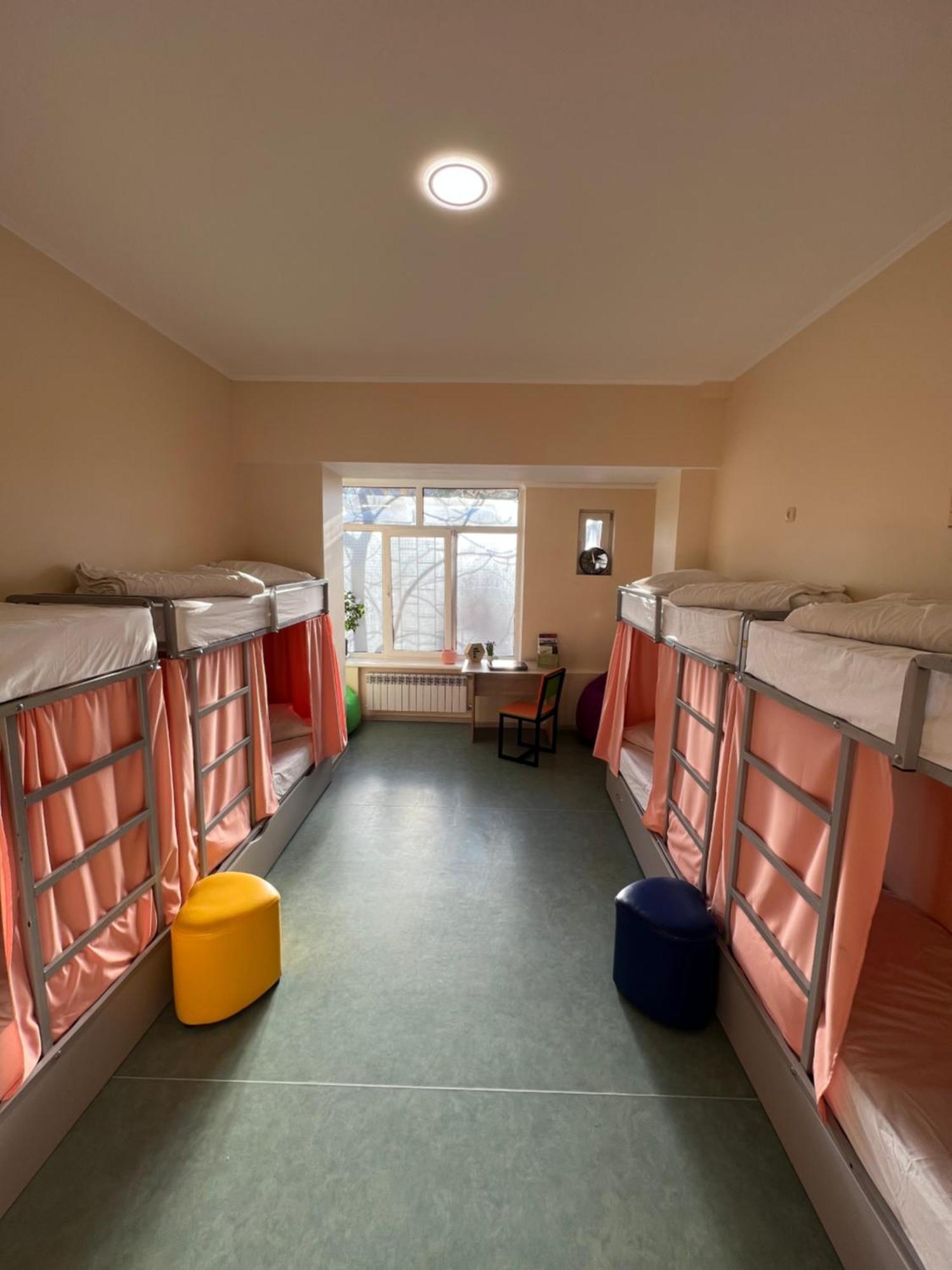 Demeevsky Hostel Kiev Exterior foto